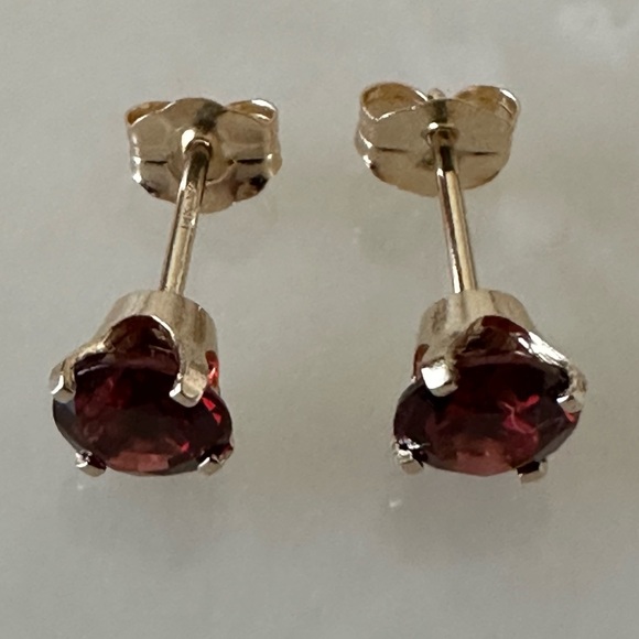 14k Solid Gold Garnet Stud Earrings - Picture 6 of 10